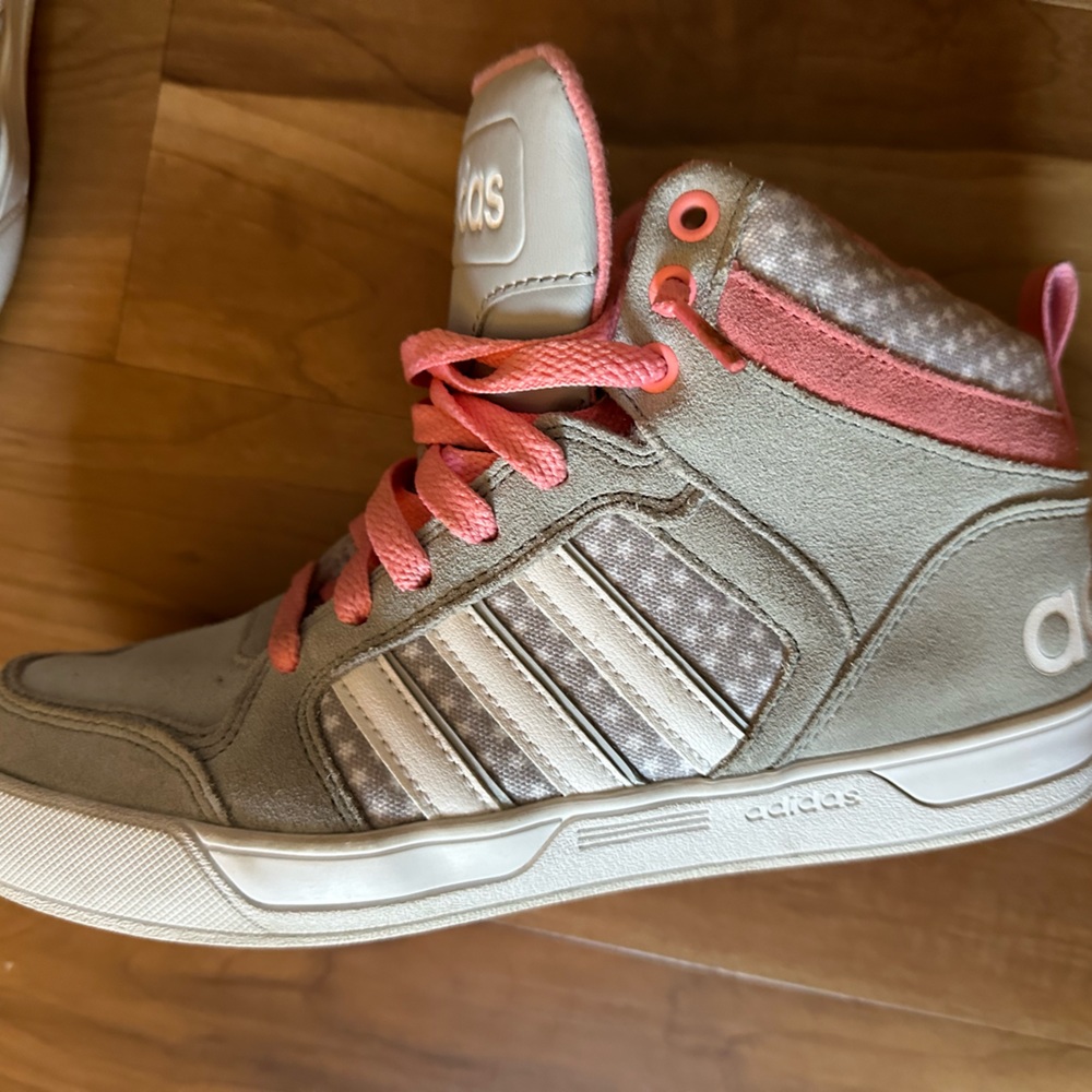 Rare Adidas High Tops - Picture 7 of 7
